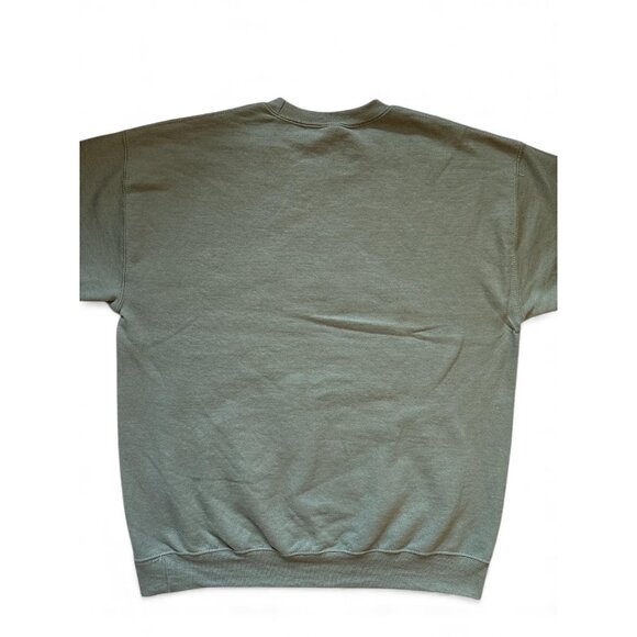 Gildan Sweatshirt Womens Large Green Christmas Black Cat Embroidered Crewneck - Picture 3 of 9